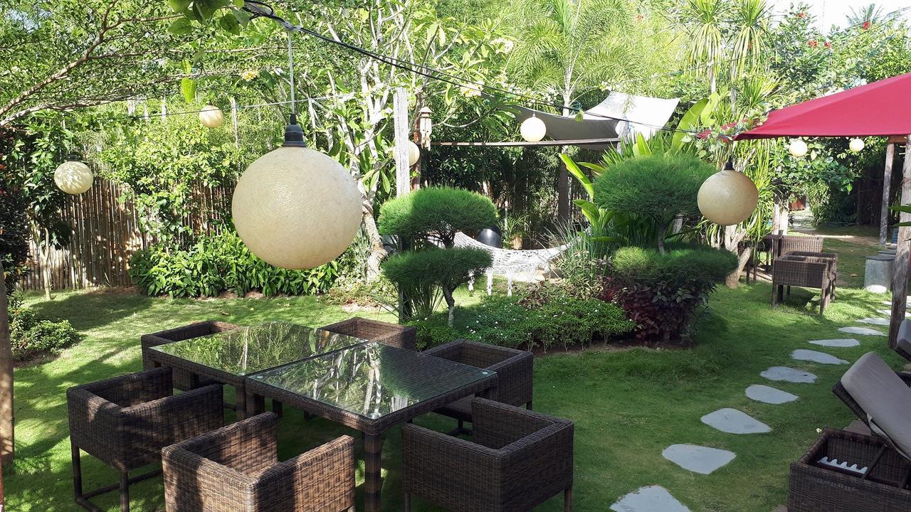Pipe Dream Villas Resort Kuta  Exteriör bild